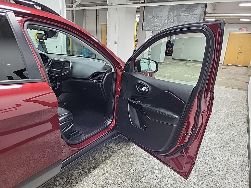 used 2020 Jeep Cherokee car, priced at $19,994