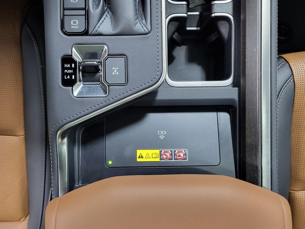 used 2025 Lexus GX 550 car, priced at $89,991