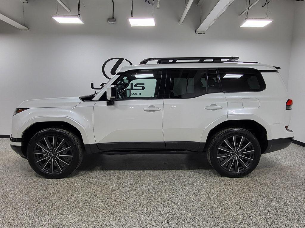 used 2025 Lexus GX 550 car, priced at $89,991