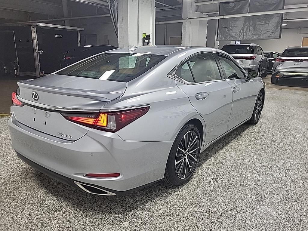 used 2023 Lexus ES 350 car, priced at $38,993