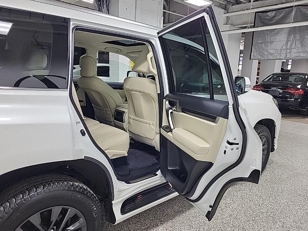 used 2023 Lexus GX 460 car, priced at $57,771