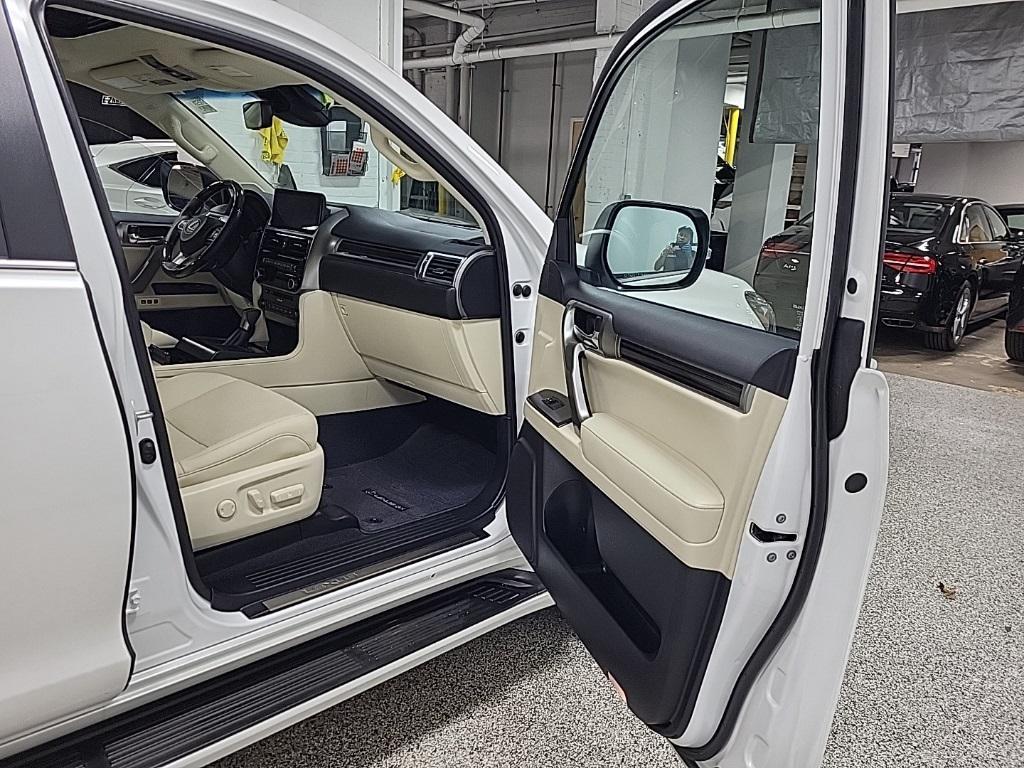 used 2023 Lexus GX 460 car, priced at $57,771