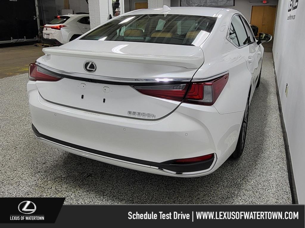 used 2025 Lexus ES 300h car, priced at $49,775