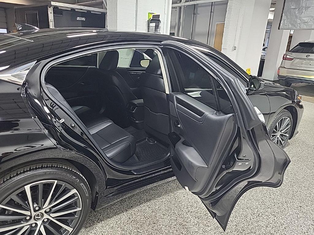 used 2024 Lexus ES 350 car