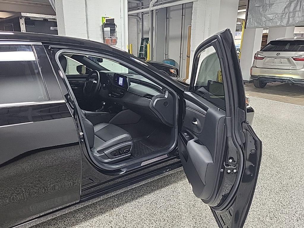 used 2024 Lexus ES 350 car