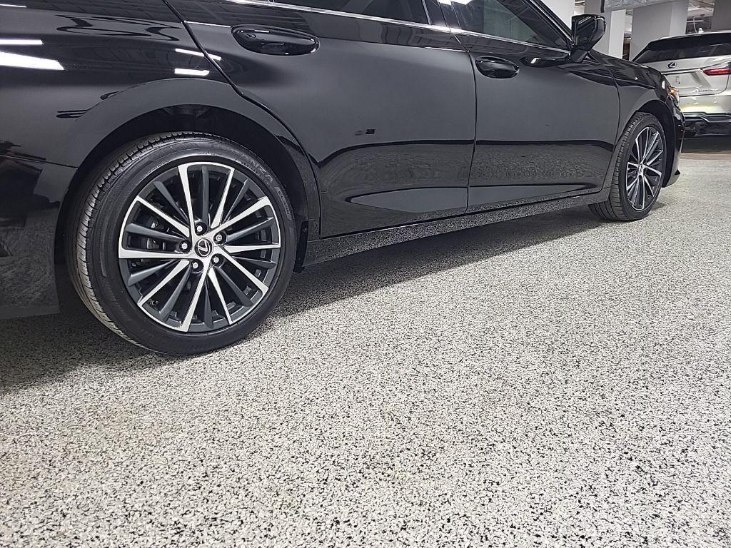 used 2024 Lexus ES 350 car