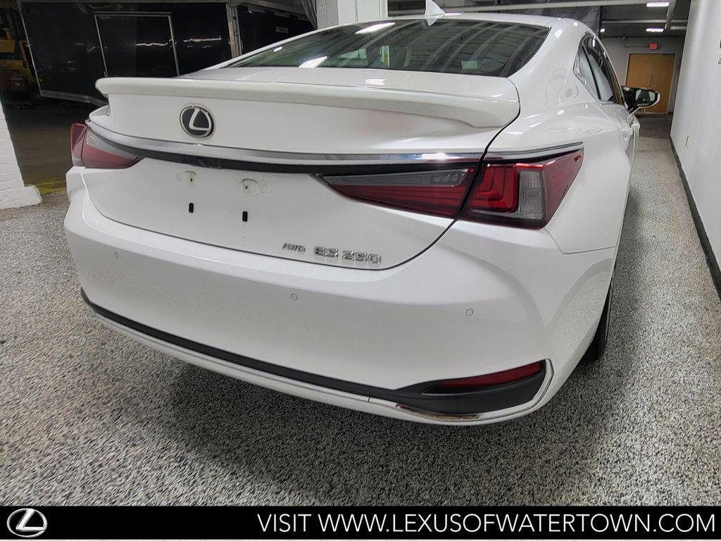 used 2021 Lexus ES 250 car, priced at $33,231