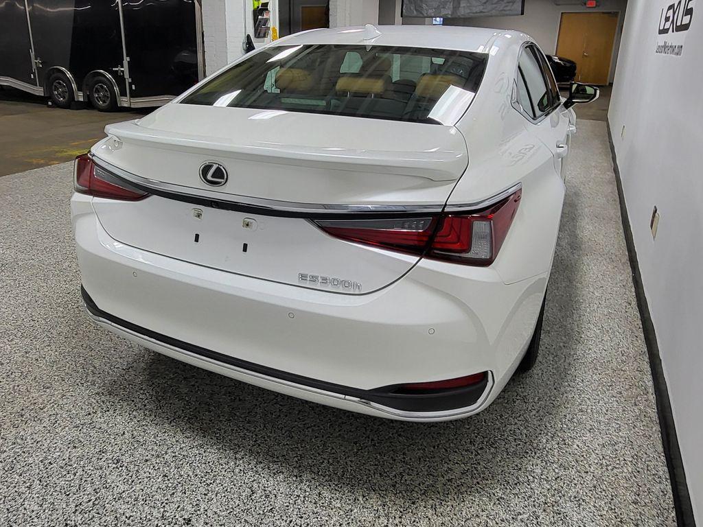 used 2023 Lexus ES 300h car, priced at $44,678
