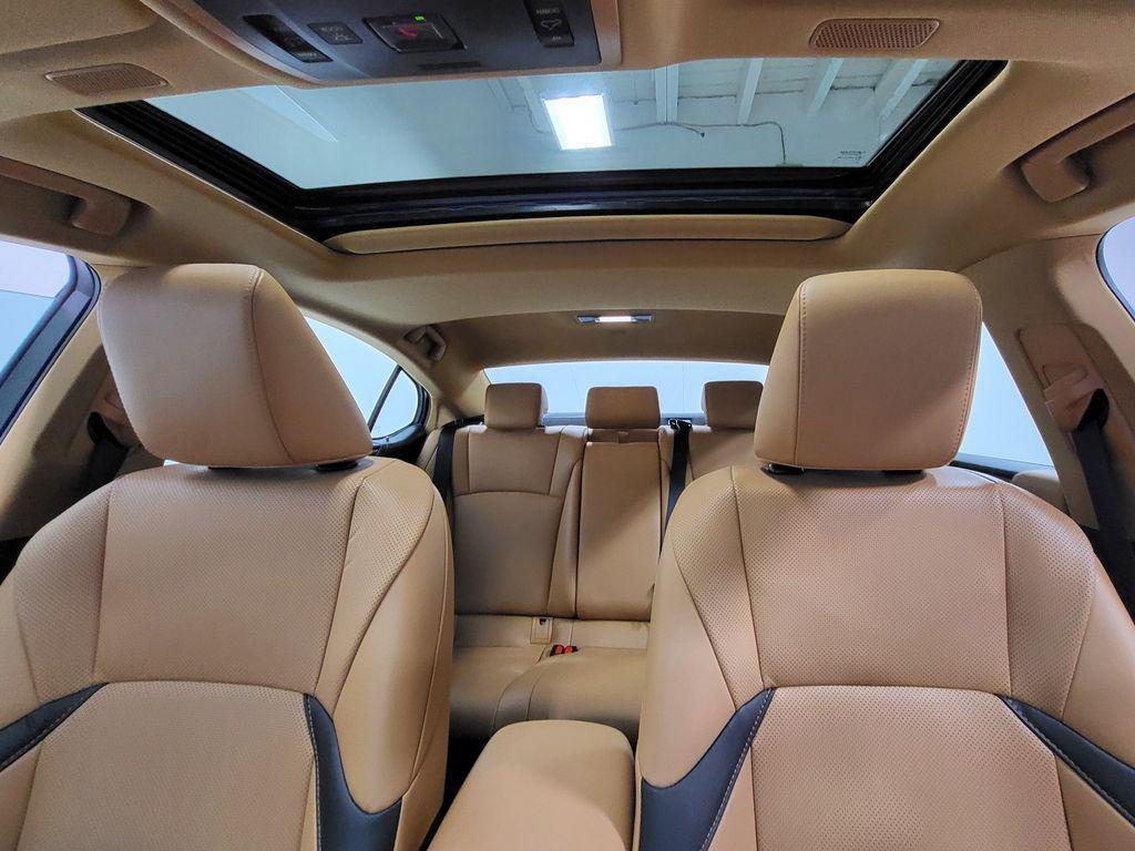 used 2023 Lexus ES 300h car, priced at $44,678