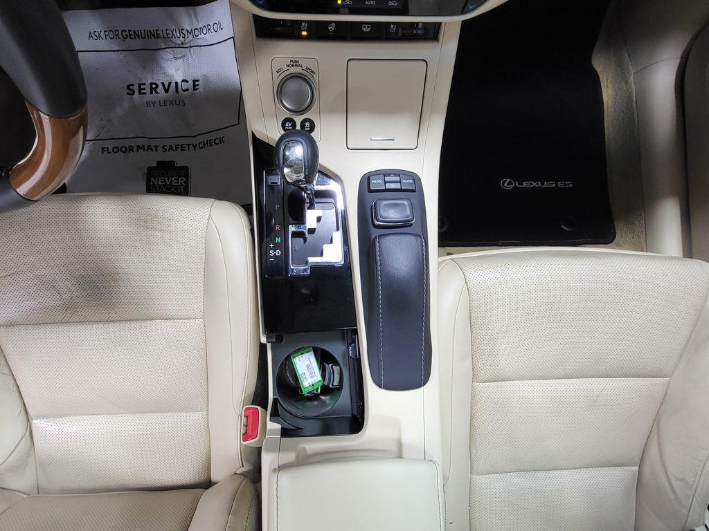 used 2015 Lexus ES 300h car, priced at $20,564