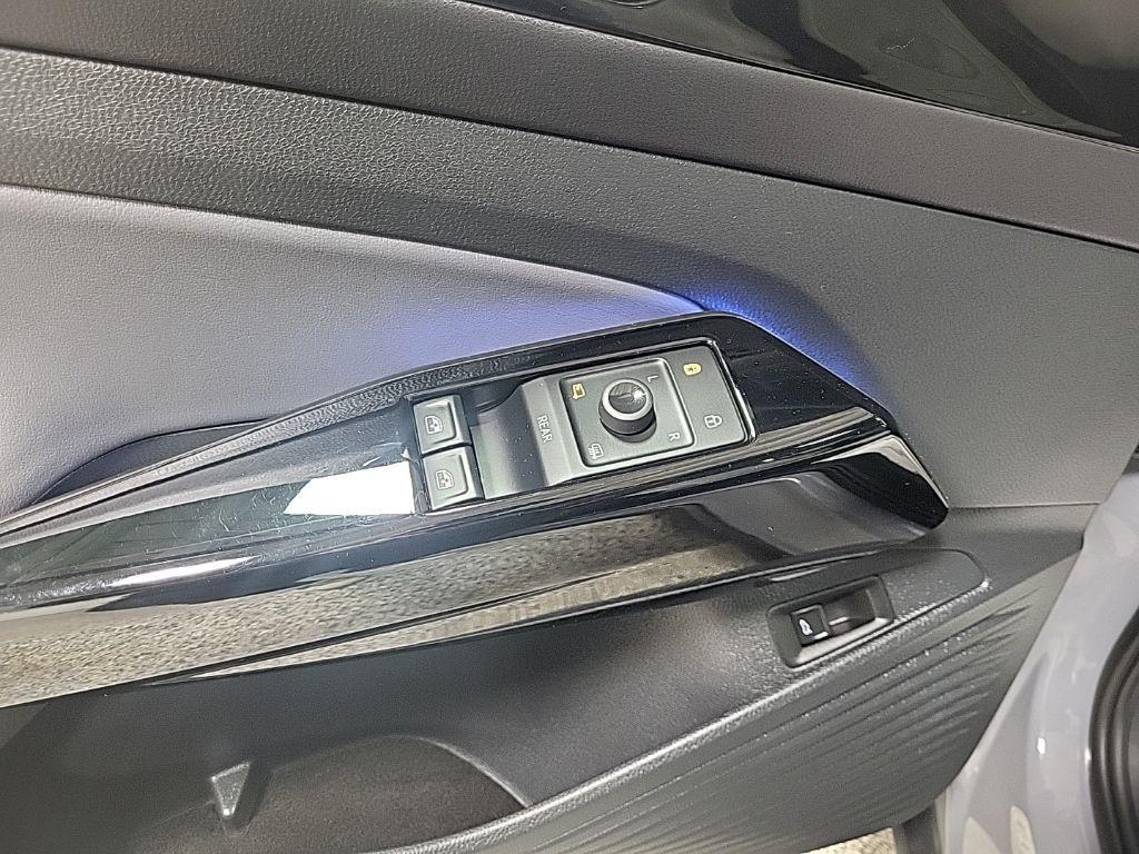 used 2022 Volkswagen ID.4 car, priced at $17,774