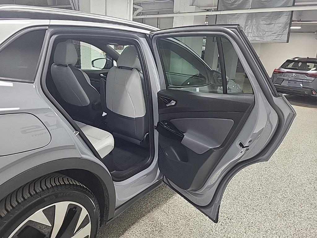 used 2022 Volkswagen ID.4 car, priced at $18,444