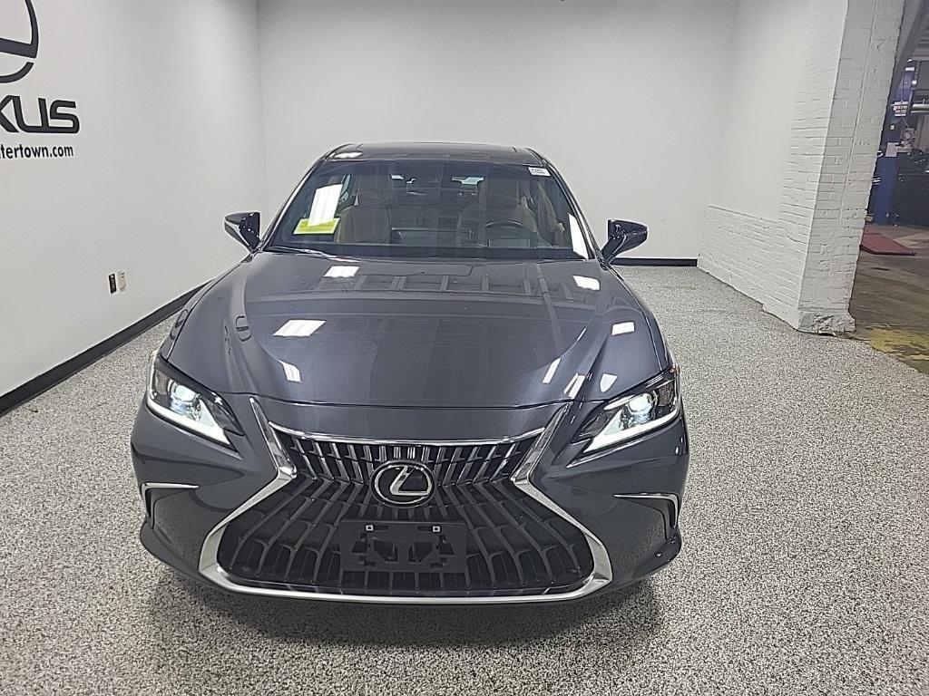 used 2025 Lexus ES 350 car, priced at $43,992