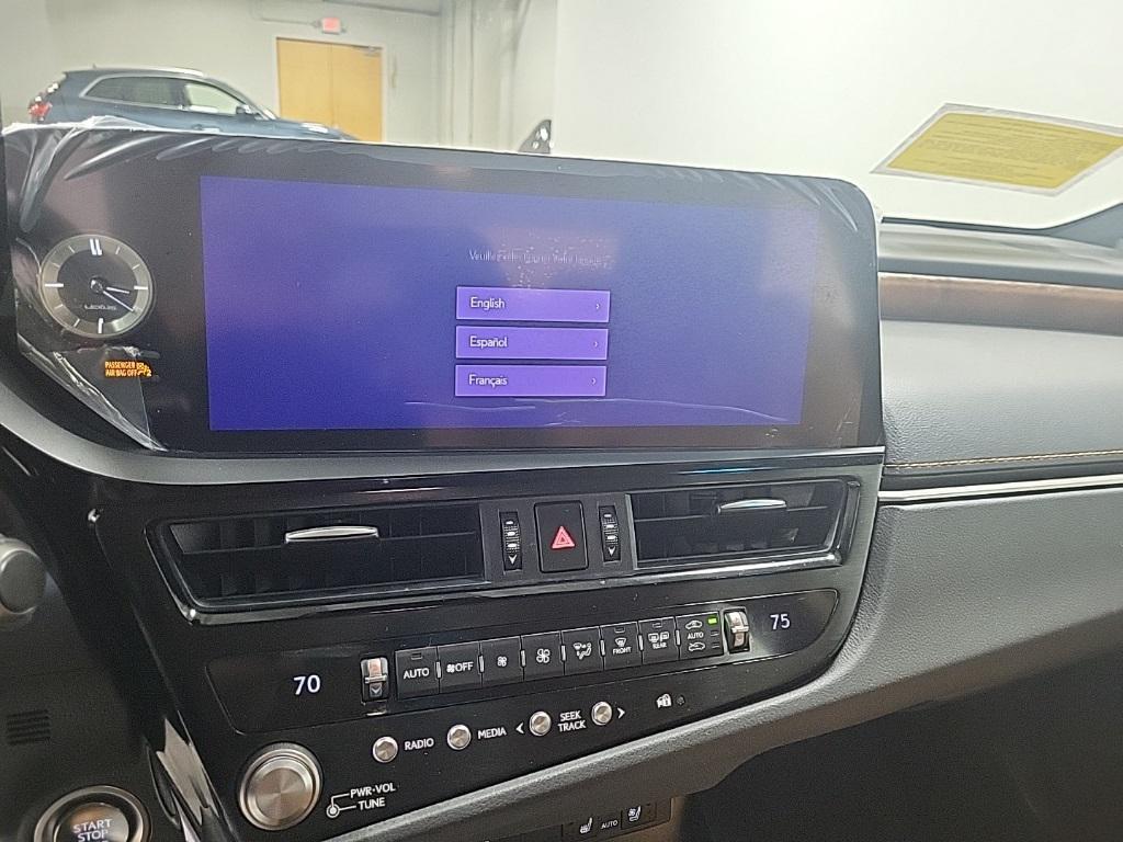 used 2025 Lexus ES 350 car, priced at $43,992