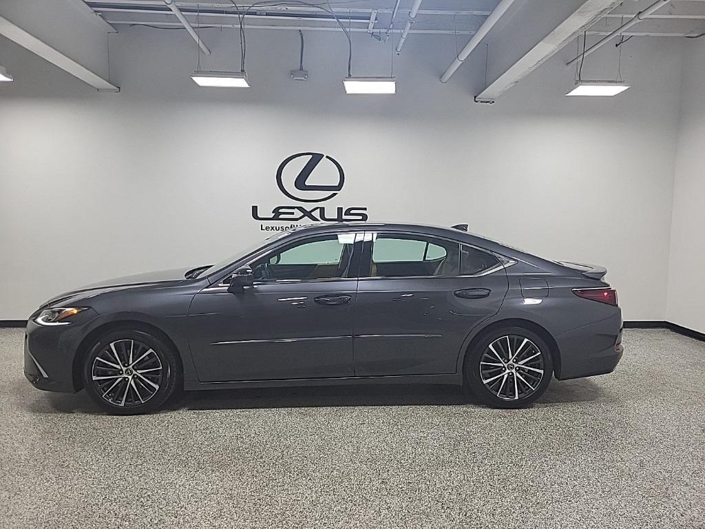 used 2025 Lexus ES 350 car, priced at $43,992