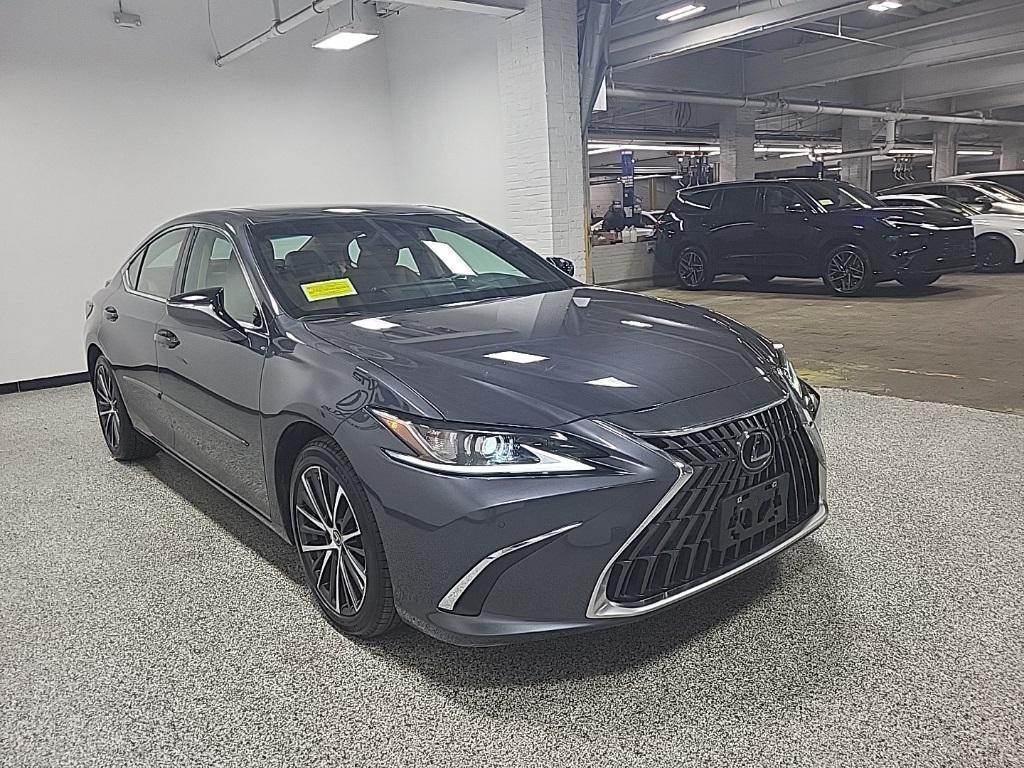 used 2025 Lexus ES 350 car, priced at $43,992