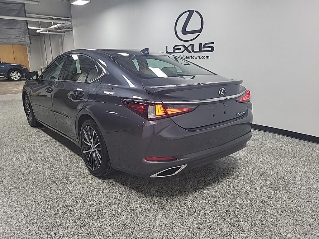 used 2025 Lexus ES 350 car, priced at $43,992