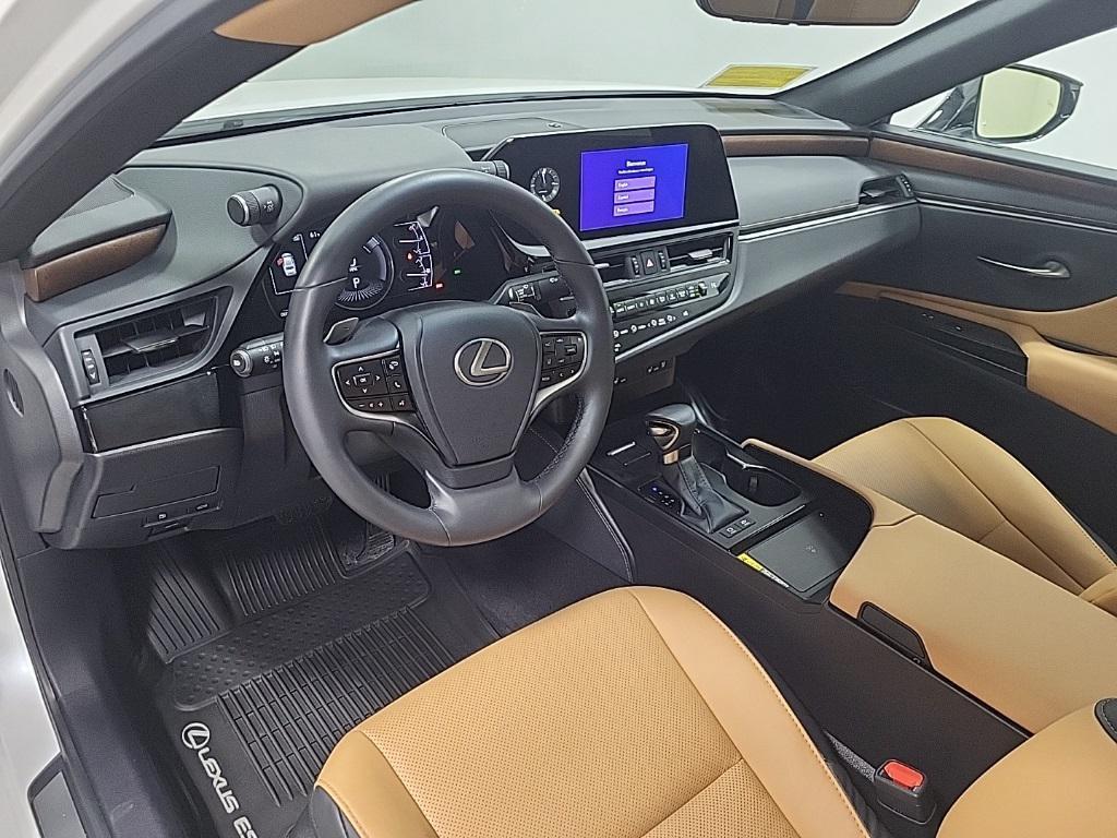used 2025 Lexus ES 300h car, priced at $43,333