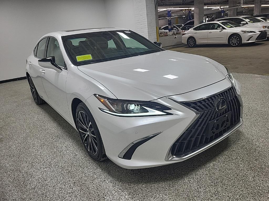 used 2025 Lexus ES 300h car, priced at $43,333