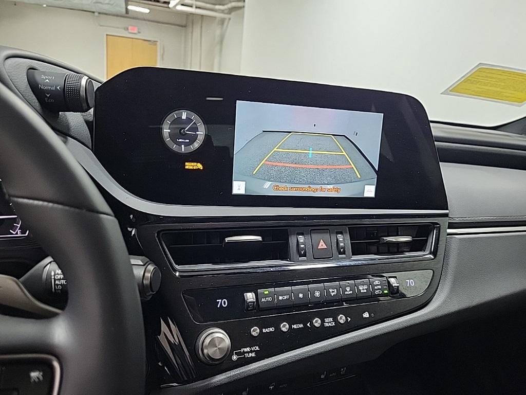 used 2025 Lexus ES 300h car, priced at $44,444