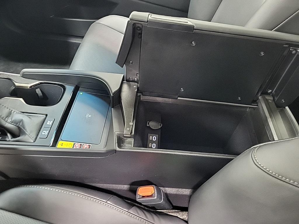 used 2025 Lexus ES 300h car, priced at $44,444