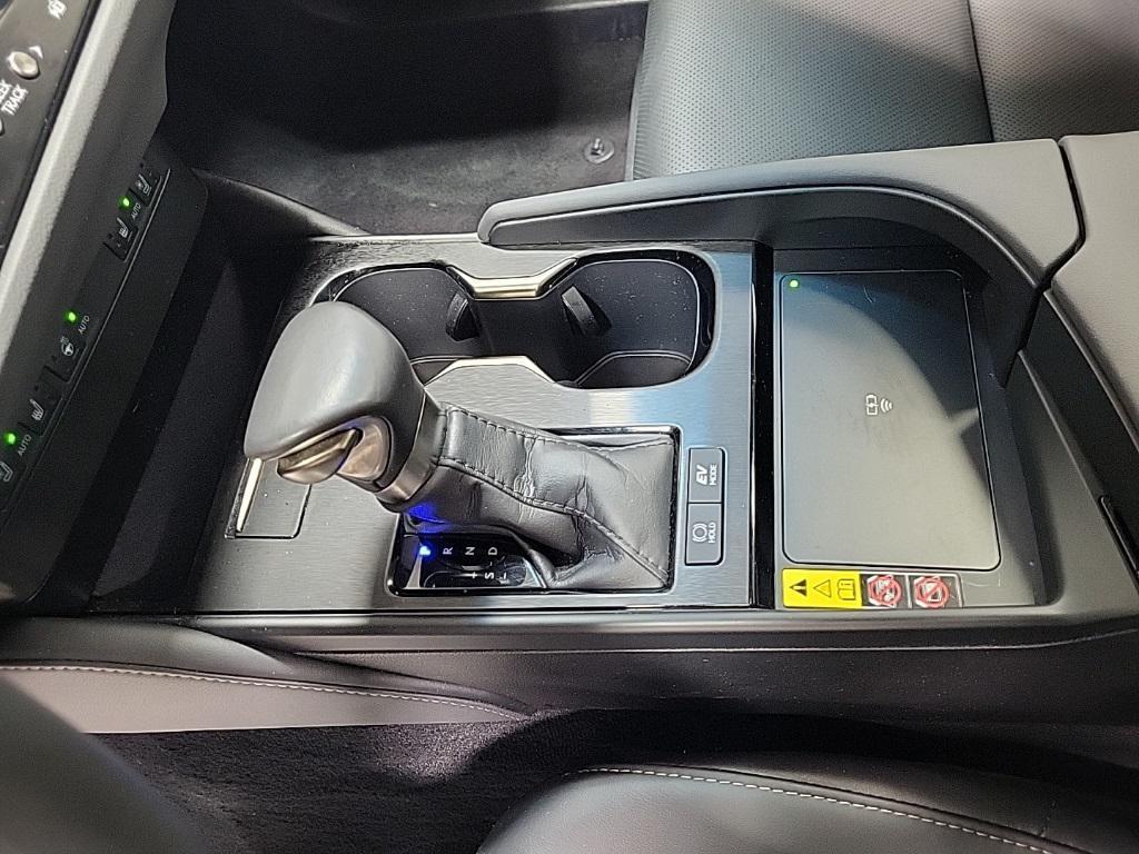 used 2025 Lexus ES 300h car, priced at $44,444