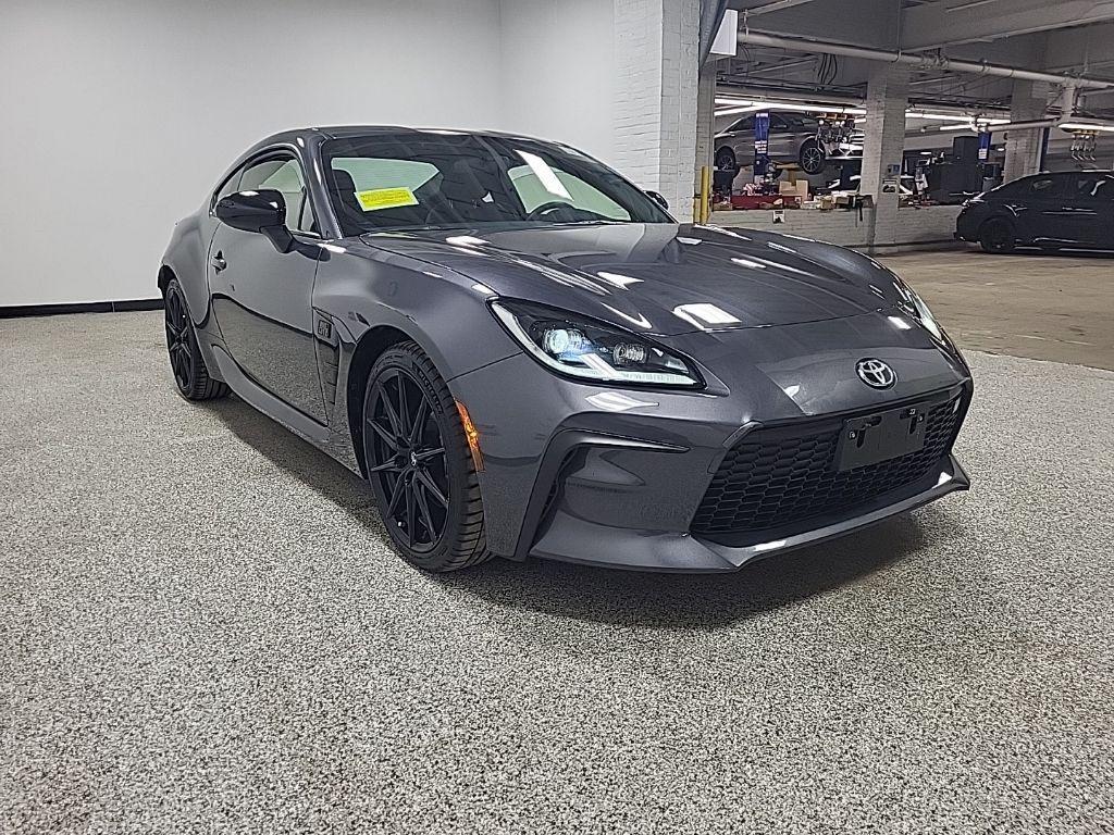 used 2023 Toyota GR86 car, priced at $30,993