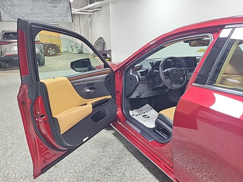 used 2024 Lexus ES 350 car, priced at $41,771