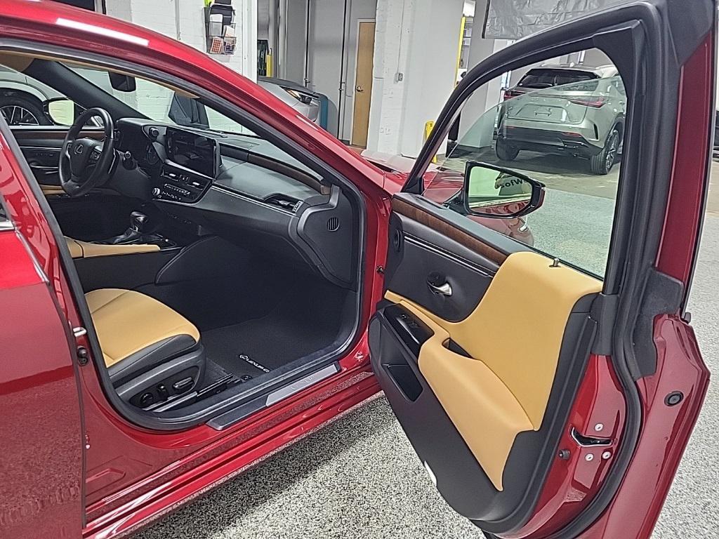 used 2024 Lexus ES 350 car, priced at $41,771