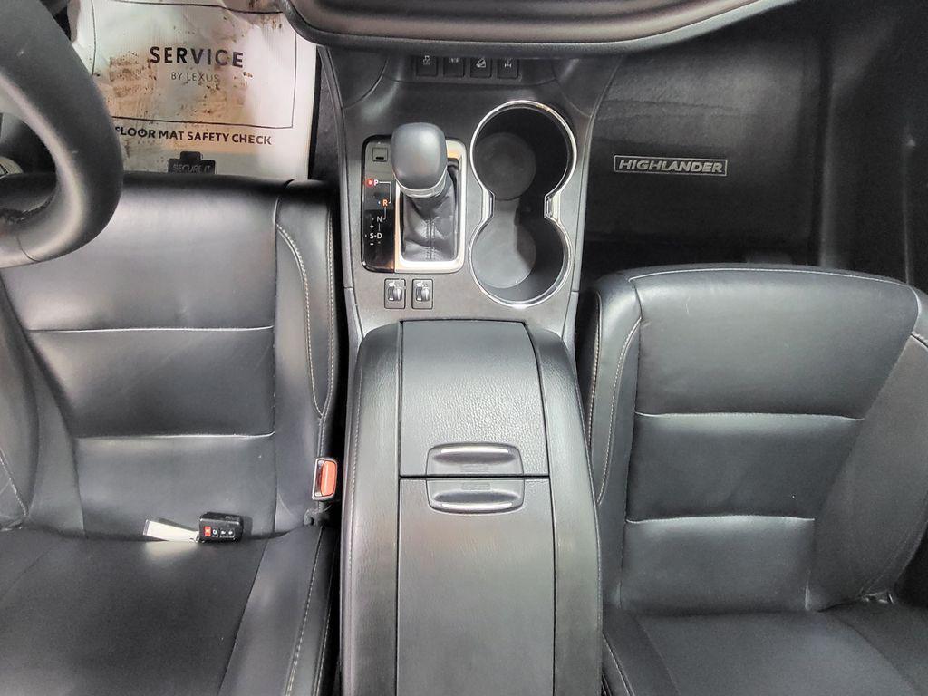 used 2015 Toyota Highlander car, priced at $23,571