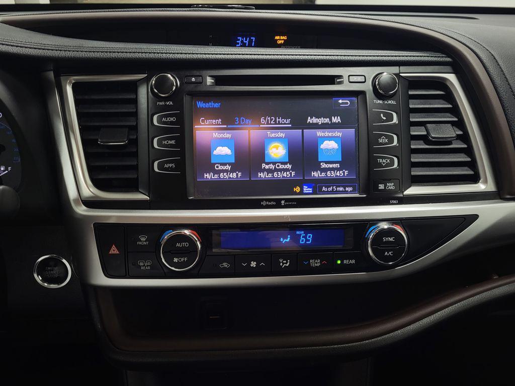 used 2015 Toyota Highlander car, priced at $23,571