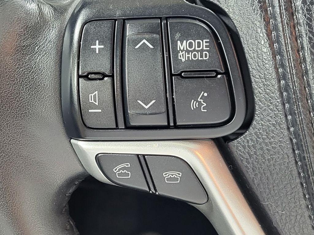 used 2015 Toyota Highlander car, priced at $23,571