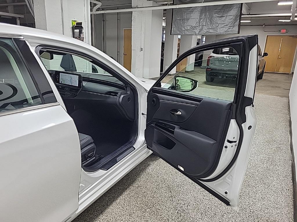 used 2025 Lexus ES 300h car, priced at $44,774