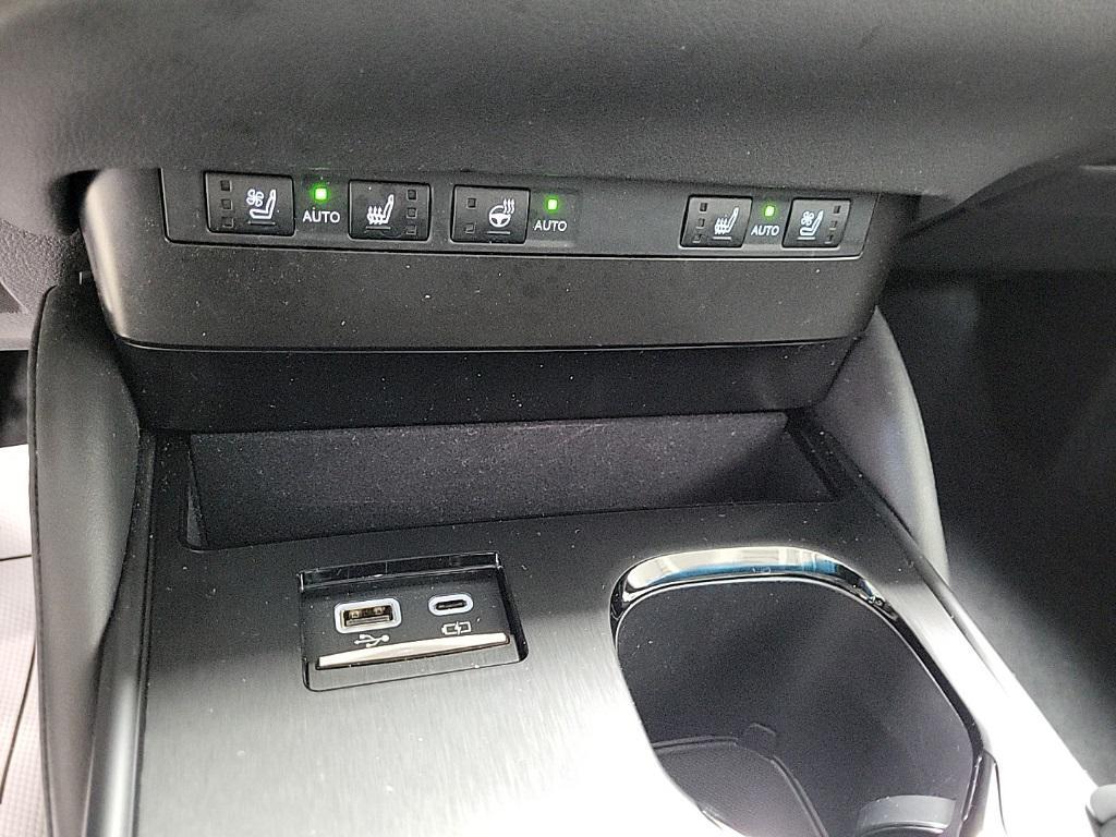 used 2025 Lexus ES 300h car, priced at $44,774