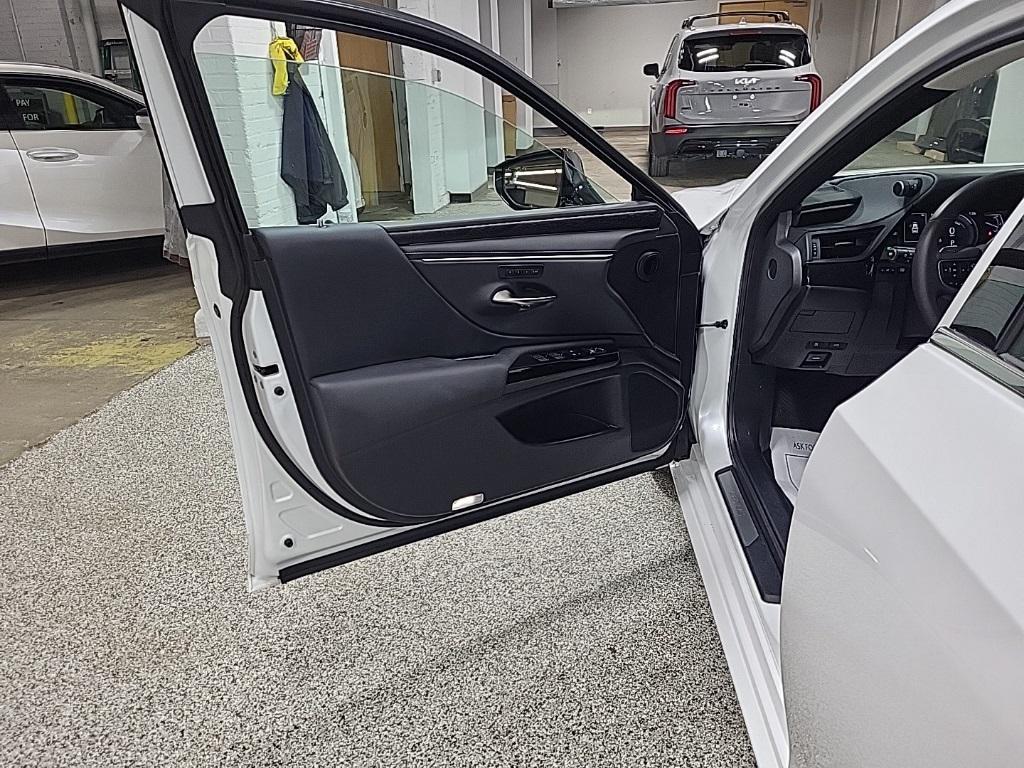 used 2025 Lexus ES 300h car, priced at $44,774