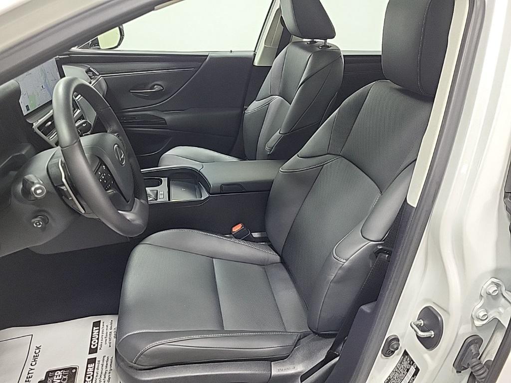 used 2025 Lexus ES 300h car, priced at $44,774