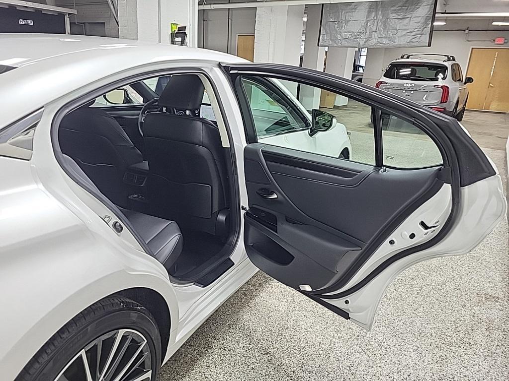 used 2025 Lexus ES 300h car, priced at $44,774