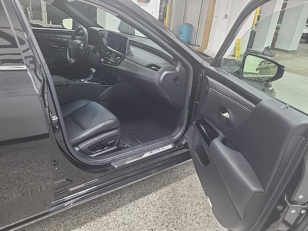 used 2023 Lexus ES 350 car, priced at $38,991