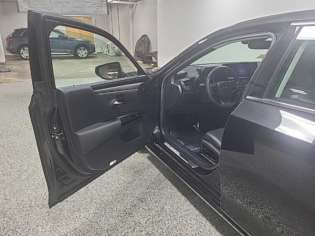 used 2023 Lexus ES 350 car, priced at $38,991