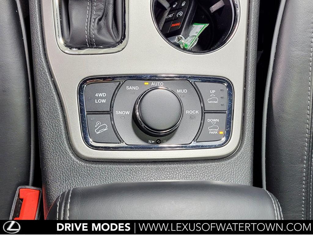 used 2020 Jeep Grand Cherokee car, priced at $27,550