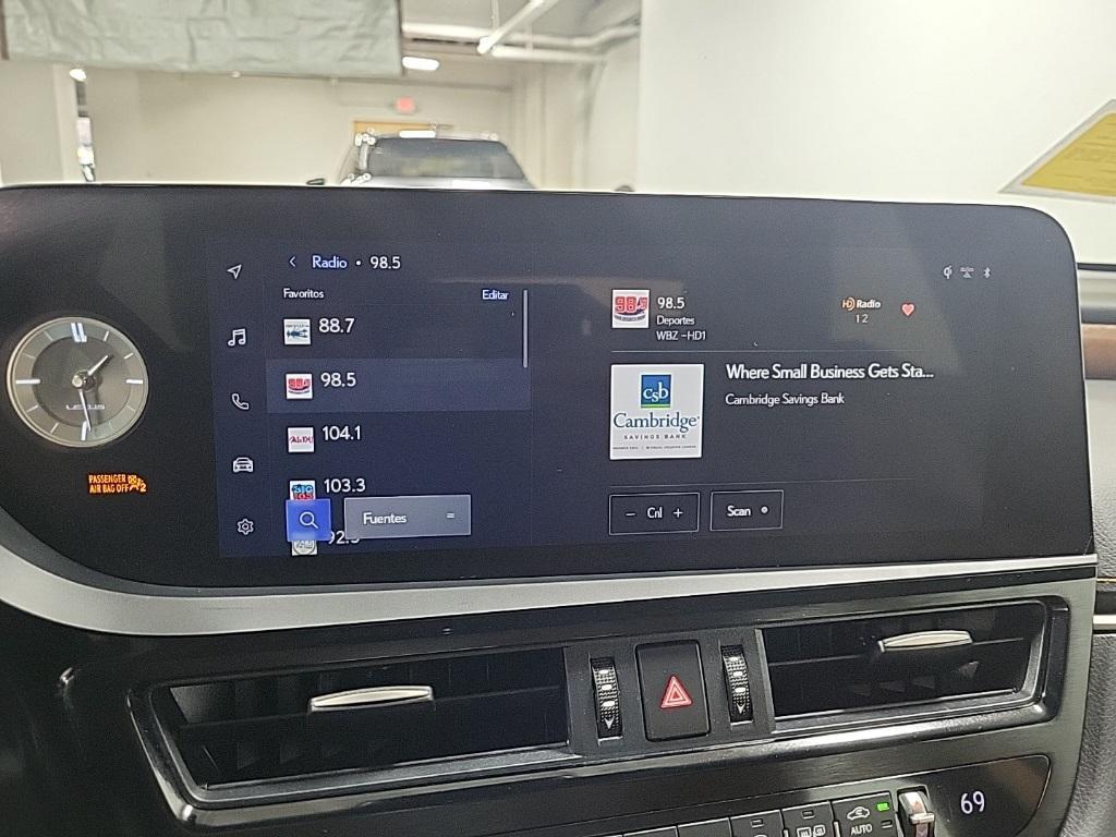 used 2023 Lexus ES 350 car, priced at $38,884