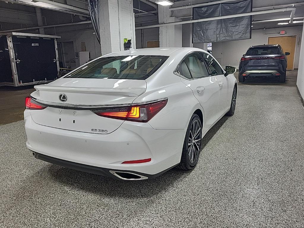 used 2023 Lexus ES 350 car, priced at $38,884