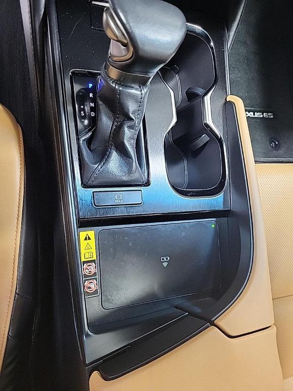 used 2023 Lexus ES 350 car, priced at $38,884