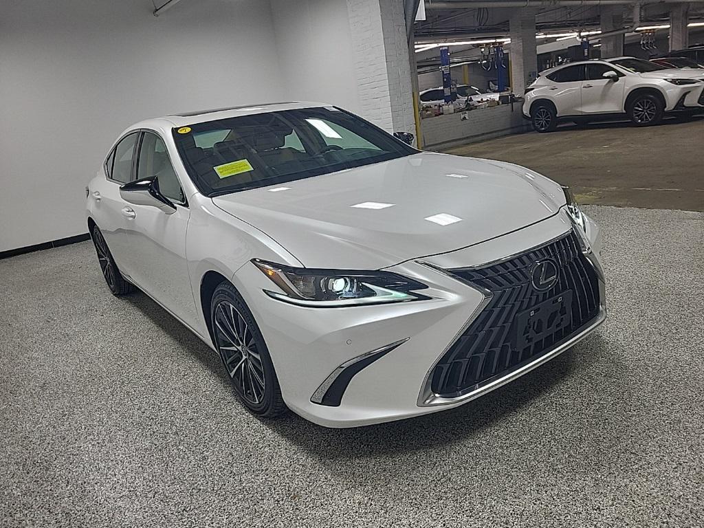 used 2024 Lexus ES 350 car, priced at $41,996