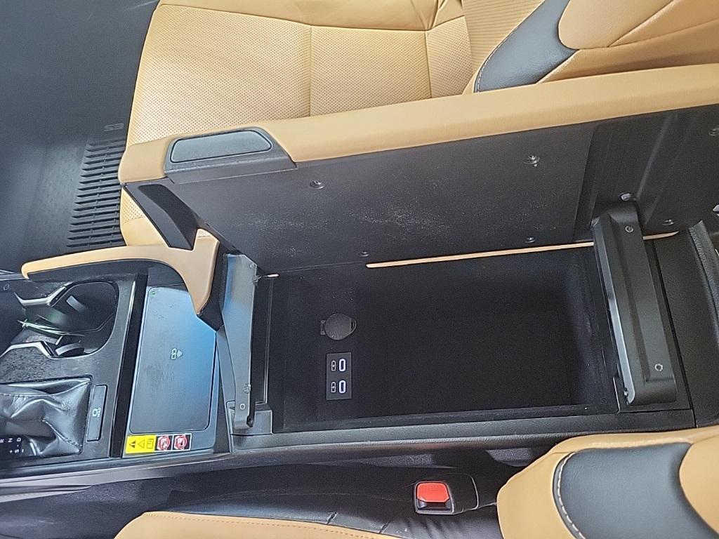 used 2024 Lexus ES 350 car, priced at $41,996