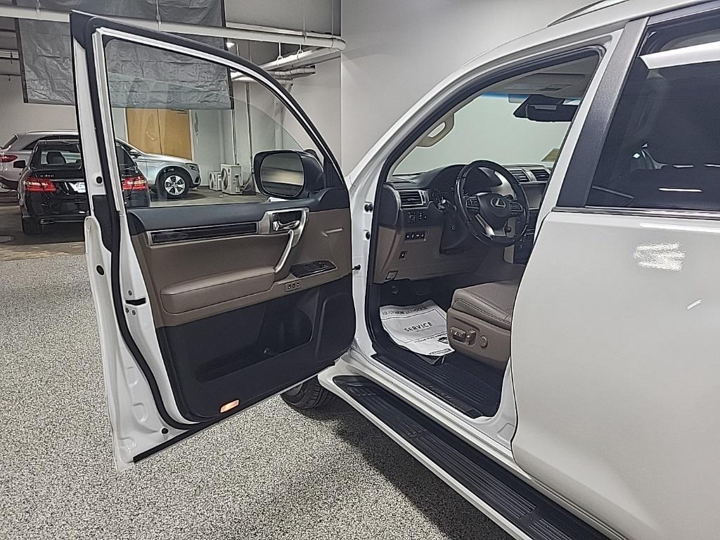 used 2021 Lexus GX 460 car, priced at $43,993
