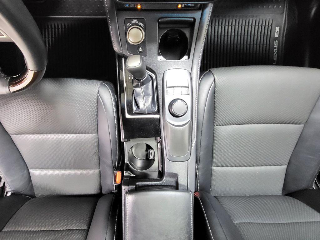 used 2018 Lexus ES 350 car, priced at $25,896
