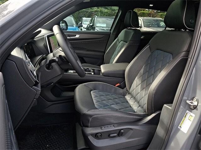 new 2026 Volkswagen Atlas Cross Sport car, priced at $52,277