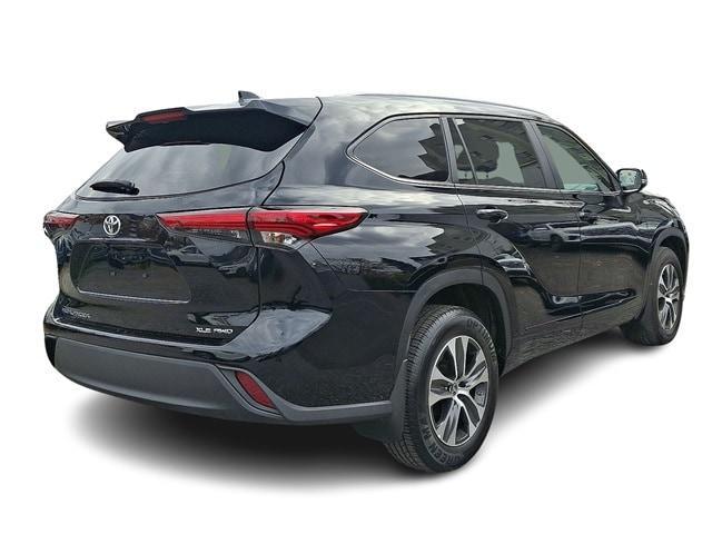 used 2023 Toyota Highlander car, priced at $37,151