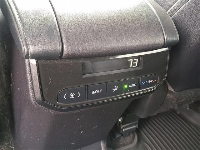 used 2023 Toyota Highlander car, priced at $37,151